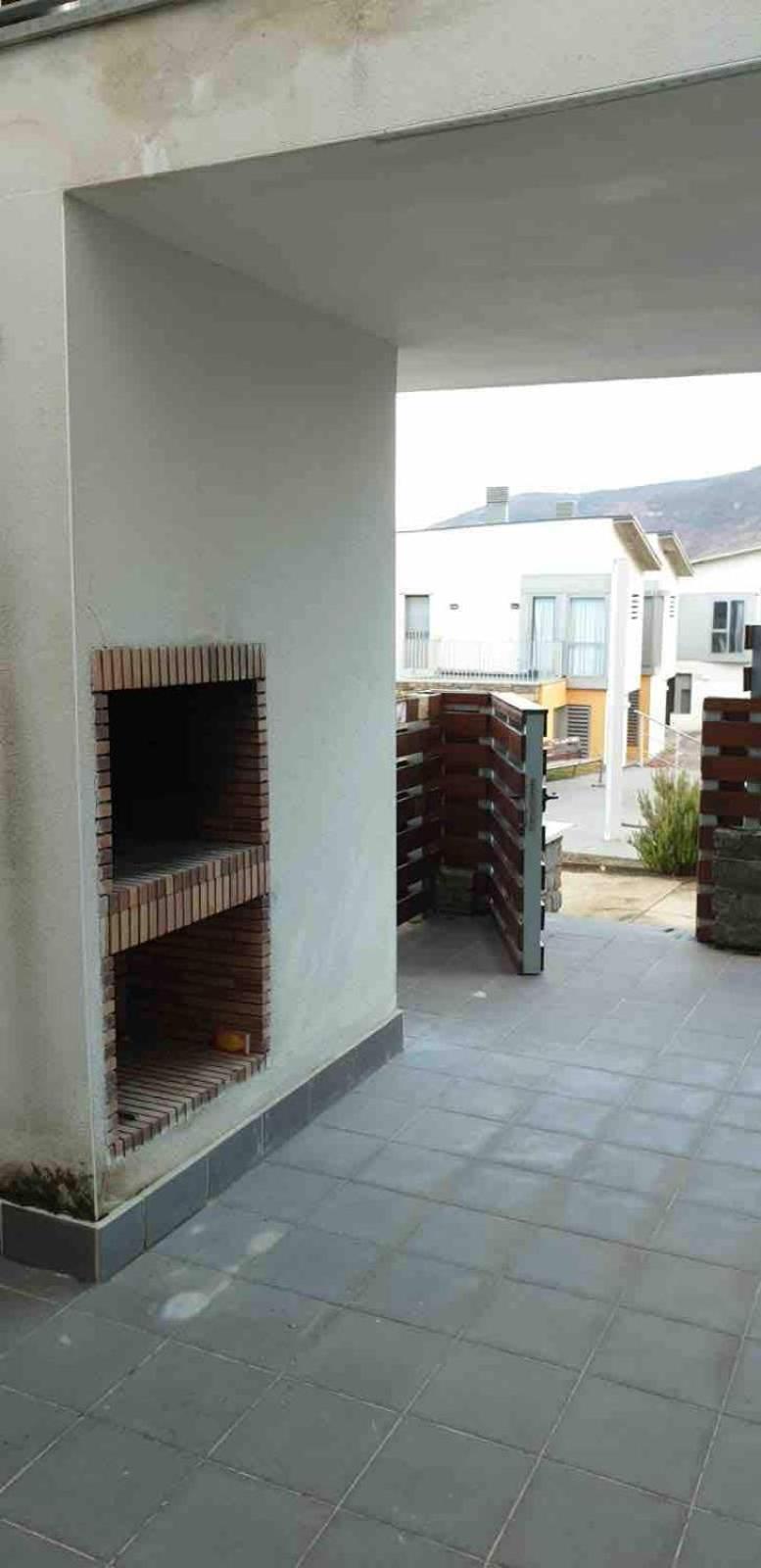 Chalet Adosado Entero, Bbq Y Piscina Comunitaria Сабиньяниго Экстерьер фото