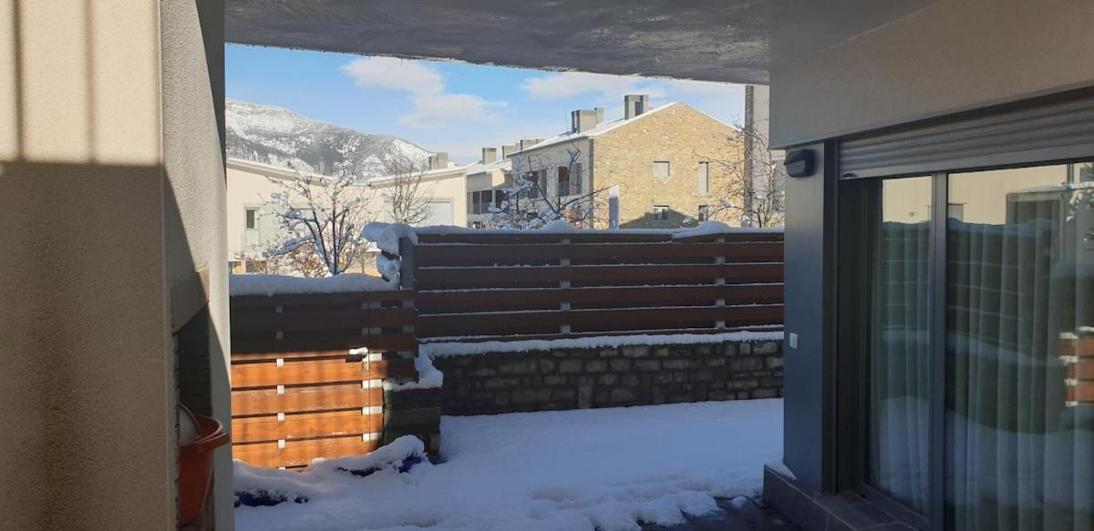 Chalet Adosado Entero, Bbq Y Piscina Comunitaria Сабиньяниго Экстерьер фото